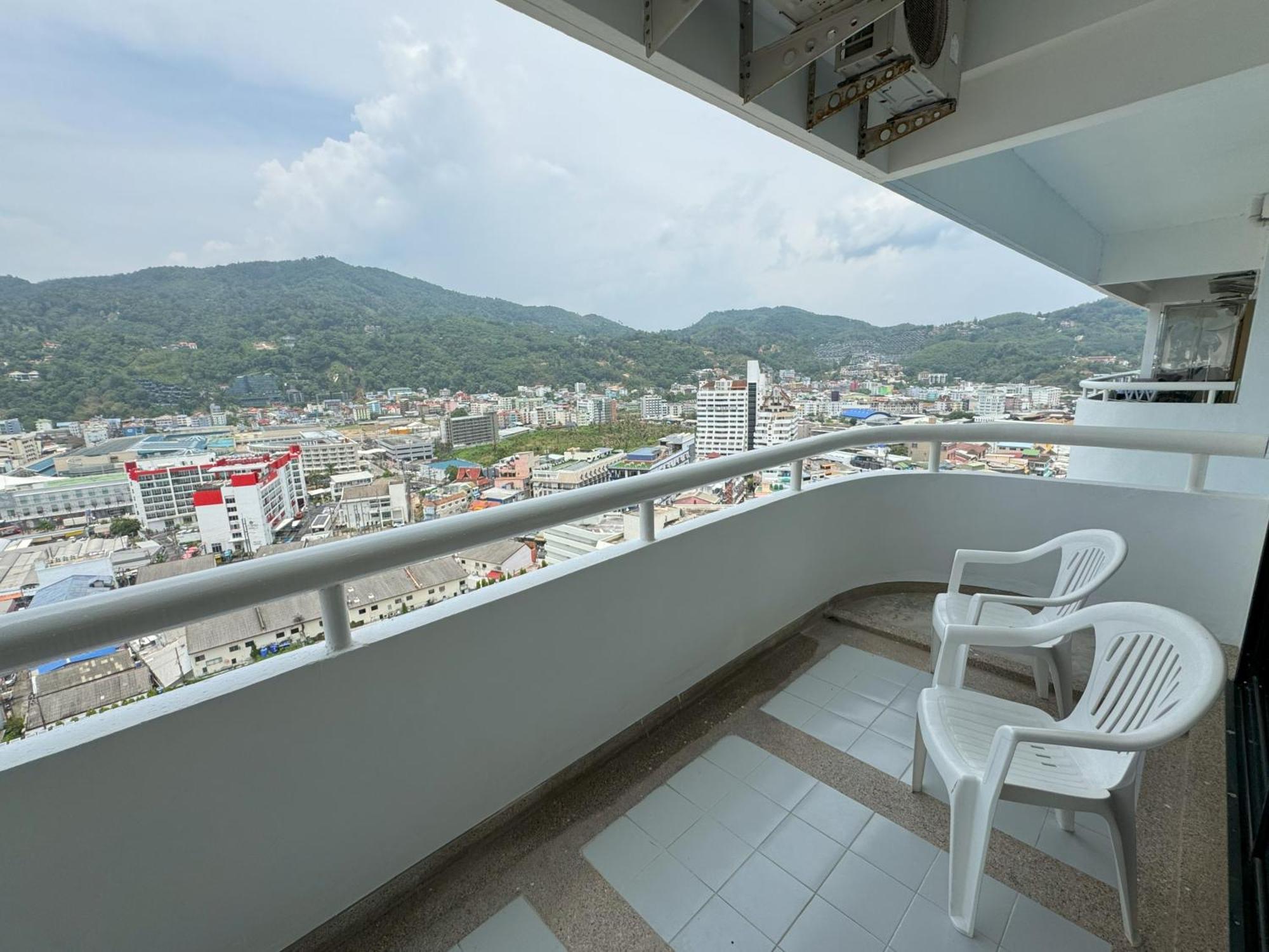 Patong Tower Apartment By Lofty Extérieur photo